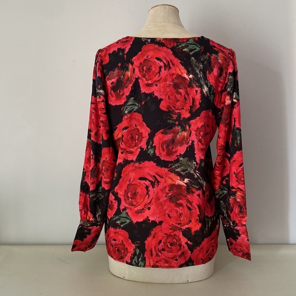 Rachel Zoe long sleeved red, black and green floral blouse with V neck. Small - Picture 4 of 14